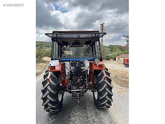 Machinery / Agricultural Machines / Tractors / New Holland / 54C