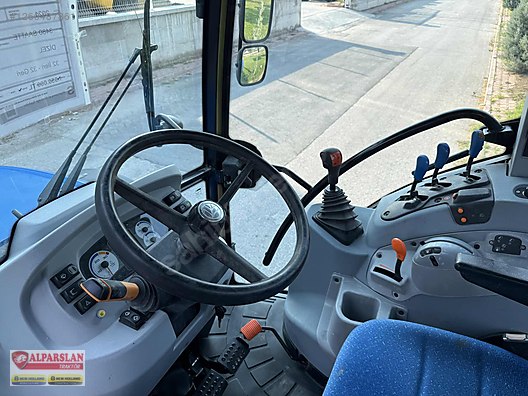 İş Makineleri & Sanayi / Tarım Makineleri / Traktör / New Holland / TR5.100