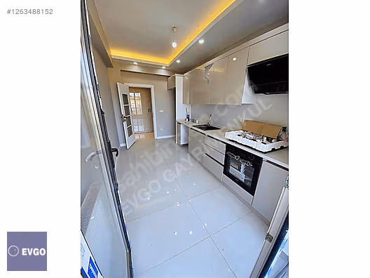 SİLİVRİ YENİ MAHALLEDE SATILIK 3+1 DAİRE E-5 ÇOK YAKIN #1263488152