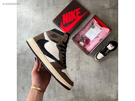 aj1 travis scott