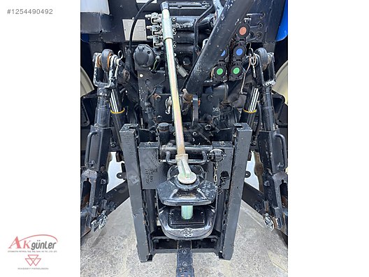 Machinery / Agricultural Machines / Tractors / New Holland / TR5.115