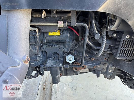 Machinery / Agricultural Machines / Tractors / New Holland / TR5.115