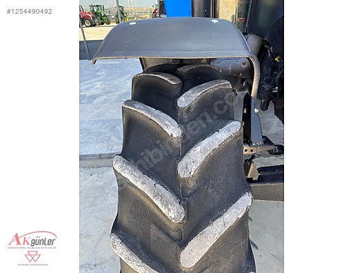 Machinery / Agricultural Machines / Tractors / New Holland / TR5.115