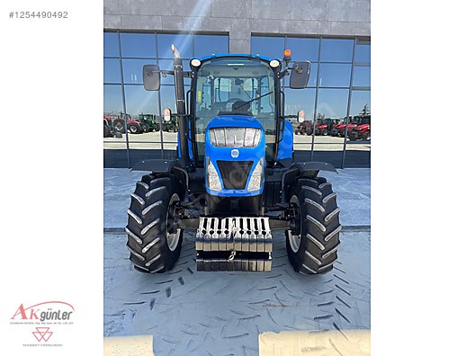 Machinery / Agricultural Machines / Tractors / New Holland / TR5.115