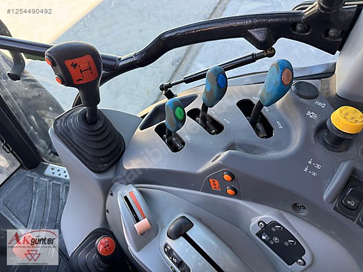 Machinery / Agricultural Machines / Tractors / New Holland / TR5.115