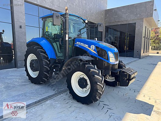 Machinery / Agricultural Machines / Tractors / New Holland / TR5.115