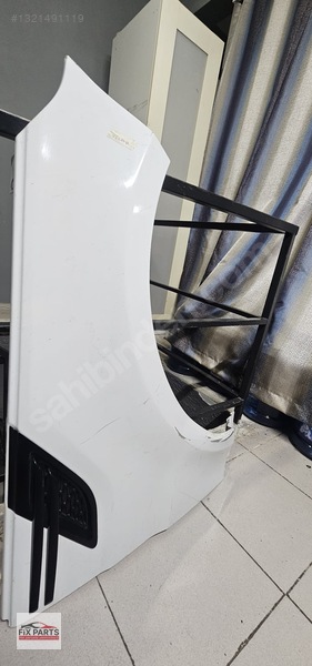 Land Rover Range Rover Çamurluk