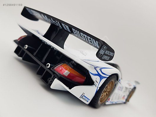 Maisto Diecast Model 1:18 Porsche Araba - 1298491169