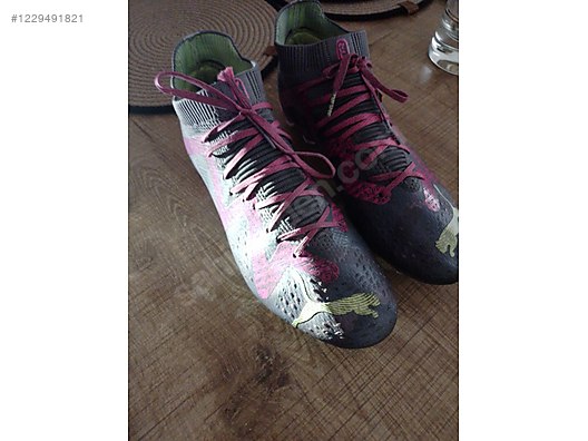 İkinci El ve Sıfır Alışveriş / Spor / Takım Sporları / Futbol / Krampon & Ayakkabı