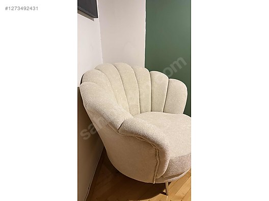 Used & Brand New Items / Home Decor / Furniture / Den & Living Room / Armchair