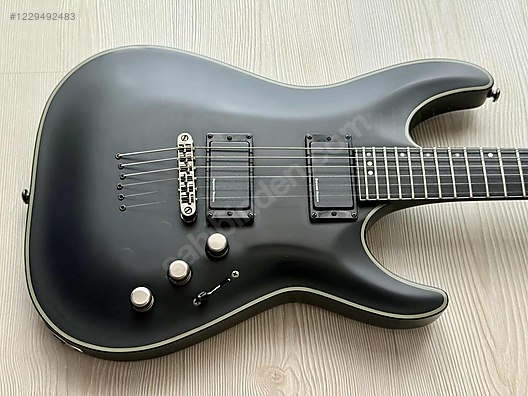 Schecter Elektro Gitar