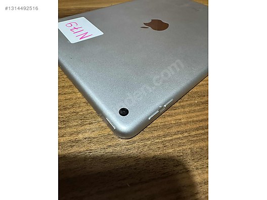 iPad （6th generation）　シルバー Apple iPad 6th Gen 9.7