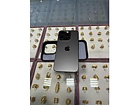 Apple 15 pro siyah titanyum