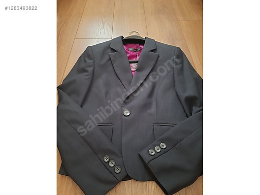 Used & Brand New Items / Clothing & Accessories / Women / Clothing / Jackets