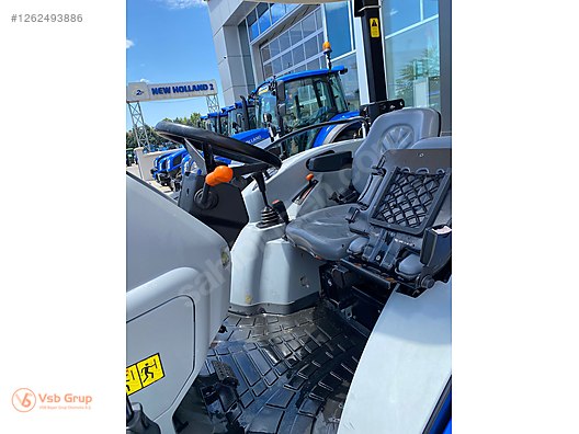 Machinery / Agricultural Machines / Tractors / New Holland / T4.50S