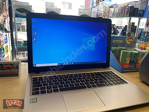 Asus / Asus X543U / i3 6.Nesil / 4 GB Ram / 240 GB SSD / Çok Temiz