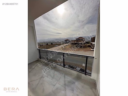 BERA GAYRİMENKUL'DEN AKHİSAR PARADİSE SİTESİNDE SATILIK DAİRE #1284495701