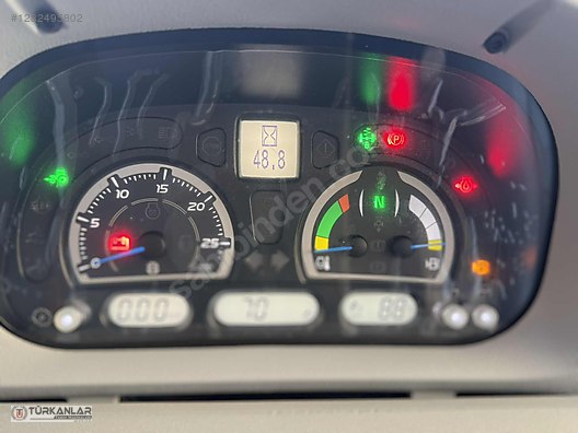 Machinery / Agricultural Machines / Tractors / New Holland / T5.140