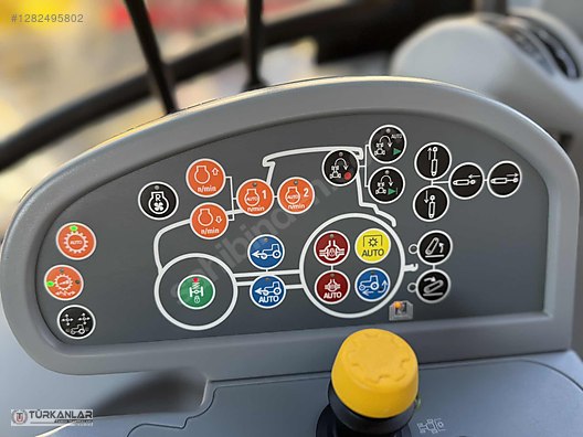 Machinery / Agricultural Machines / Tractors / New Holland / T5.140