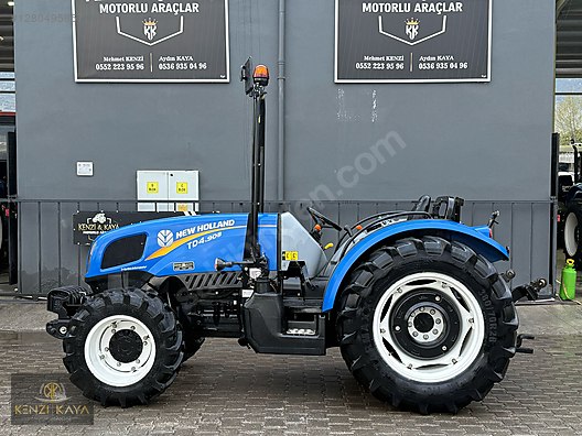 Machinery / Agricultural Machines / Tractors / New Holland / TD4.90B