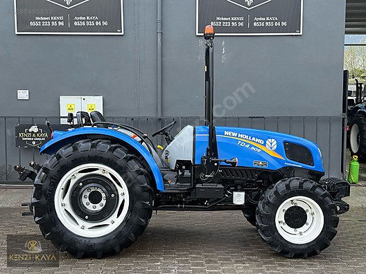 Machinery / Agricultural Machines / Tractors / New Holland / TD4.90B