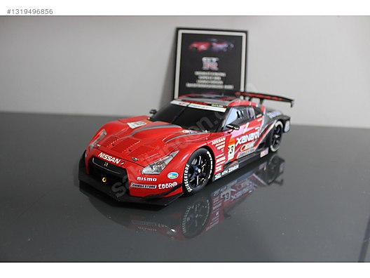 Autoart Diecast Model 1:18 Nissan Araba - 1319496856