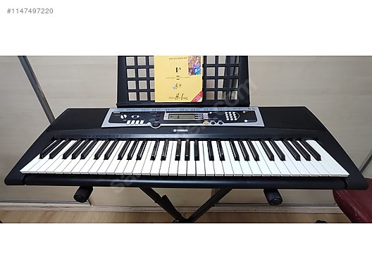 Piano yamaha store ypt 210