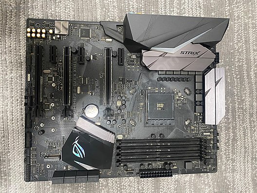 AMD Ryzen 7 1800x / Asus Strix X370-F Gaming / Corsair 16GB(8x2