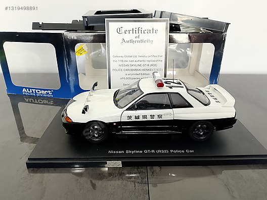Autoart Diecast Model 1:18 Nissan Araba - 1319498891