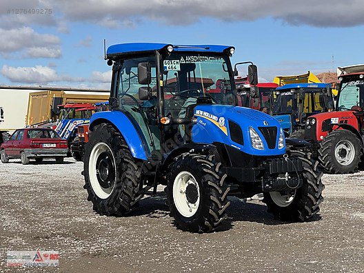 Machinery / Agricultural Machines / Tractors / New Holland / T4.70S