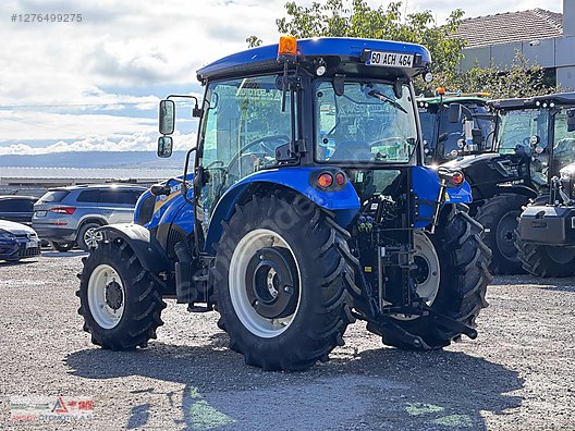 Machinery / Agricultural Machines / Tractors / New Holland / T4.70S