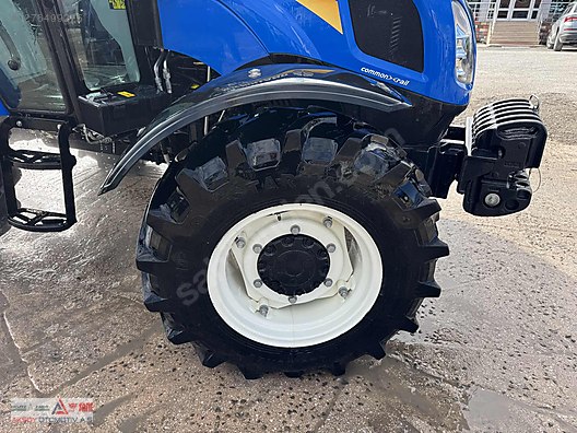 Machinery / Agricultural Machines / Tractors / New Holland / T4.70S