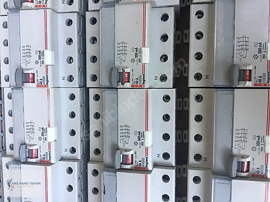 LEGRAND 4X40 AMPER 300 MA TRİFAZE KAÇAK AKIM SİGORTASI - Sigorta ve Yapı Malzemeleri sahibinden.com'da