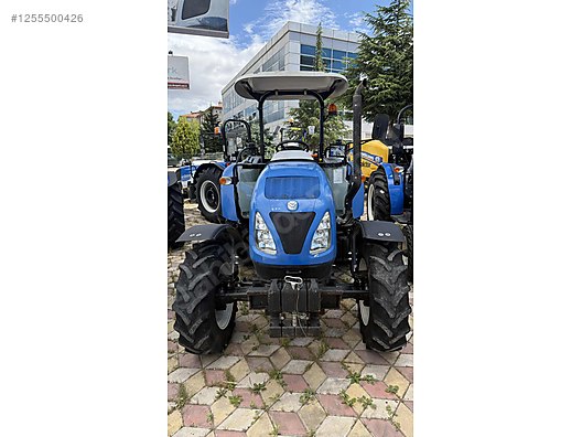 Machinery / Agricultural Machines / Tractors / New Holland / TT4.50