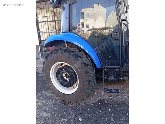 Machinery / Agricultural Machines / Tractors / New Holland / TD65D