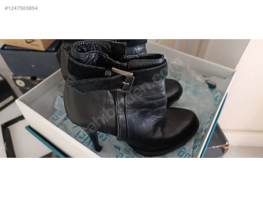 İkinci El ve Sıfır Alışveriş / Giyim & Aksesuar / Kadın / Ayakkabı / Bot