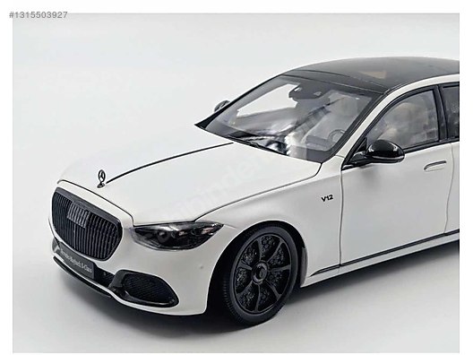 Almost Real Diecast Model 1:18 Mercedes Benz Araba - 1315503927