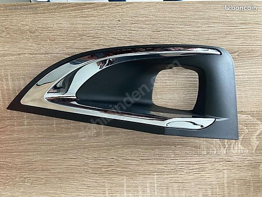 PEUGEOT 3008 5008 SİS ÇERÇEVESİ TANESI 1617975880 - İlan ve