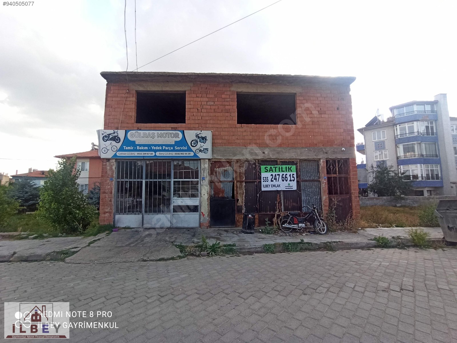 İLBEY II Şuhut_Hisar Mah. Şelale Cad.de 160m² Dükkan+Ev Satılık Bina