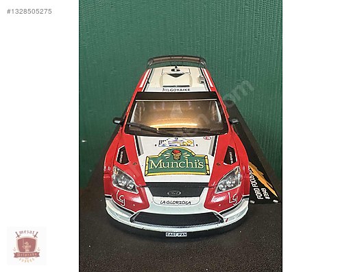 Sunstar Diecast Model 1:18 Ford Araba - 1328505275