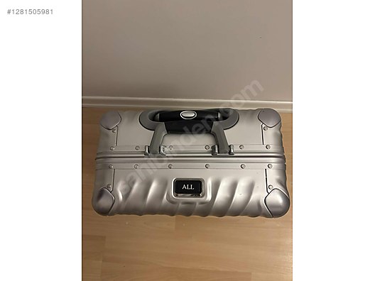 İkinci El ve Sıfır Alışveriş / Giyim & Aksesuar / Valiz & Bavul / Tekli