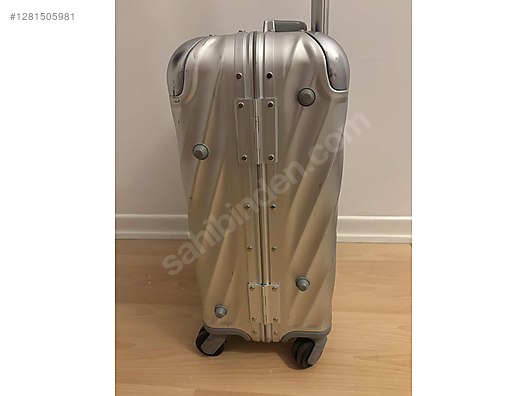 İkinci El ve Sıfır Alışveriş / Giyim & Aksesuar / Valiz & Bavul / Tekli