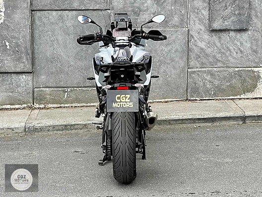 BMW S 1000 XR motosiklet