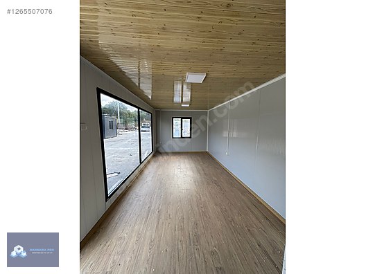 Machinery / Industrial / Containers & Cabins / Containers