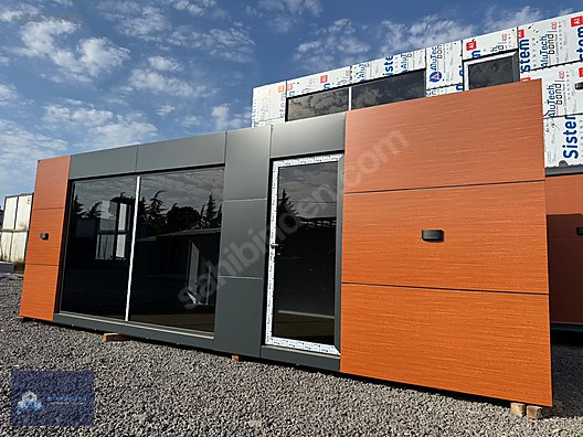 Machinery / Industrial / Containers & Cabins / Containers