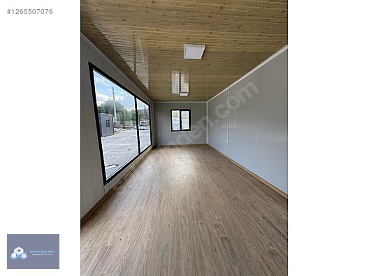 Machinery / Industrial / Containers & Cabins / Containers