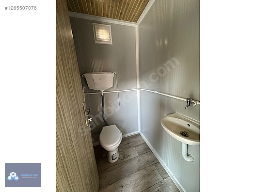 Machinery / Industrial / Containers & Cabins / Containers