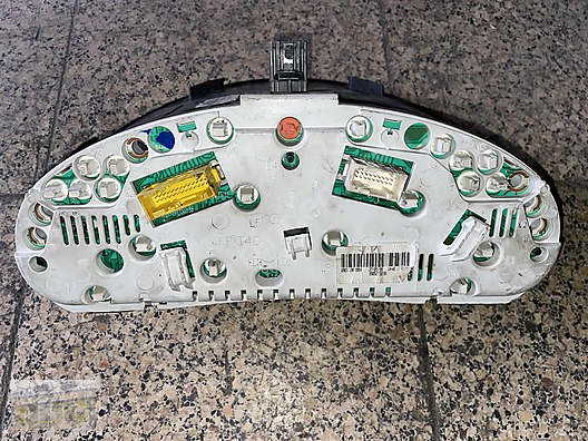 Otomobil & Arazi Aracı / Elektrik / Peugeot 206 kilometre saati