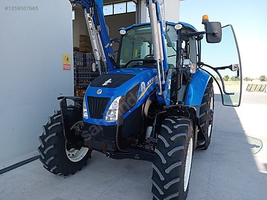 Machinery / Agricultural Machines / Tractors / New Holland / TR5.105