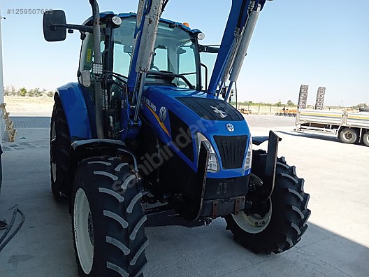 Machinery / Agricultural Machines / Tractors / New Holland / TR5.105